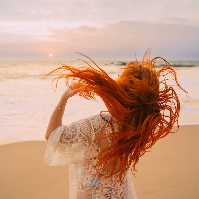 Baño de Óleos – Nutrición Intensiva y Brillo Natural para tu Cabello Alternativa: Óleos Capilares 100 % Naturales – Hidratación Profunda y Protección de la Fibra